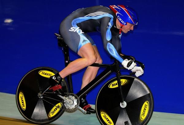 Matt Crampton (Team Sky) gives it everything