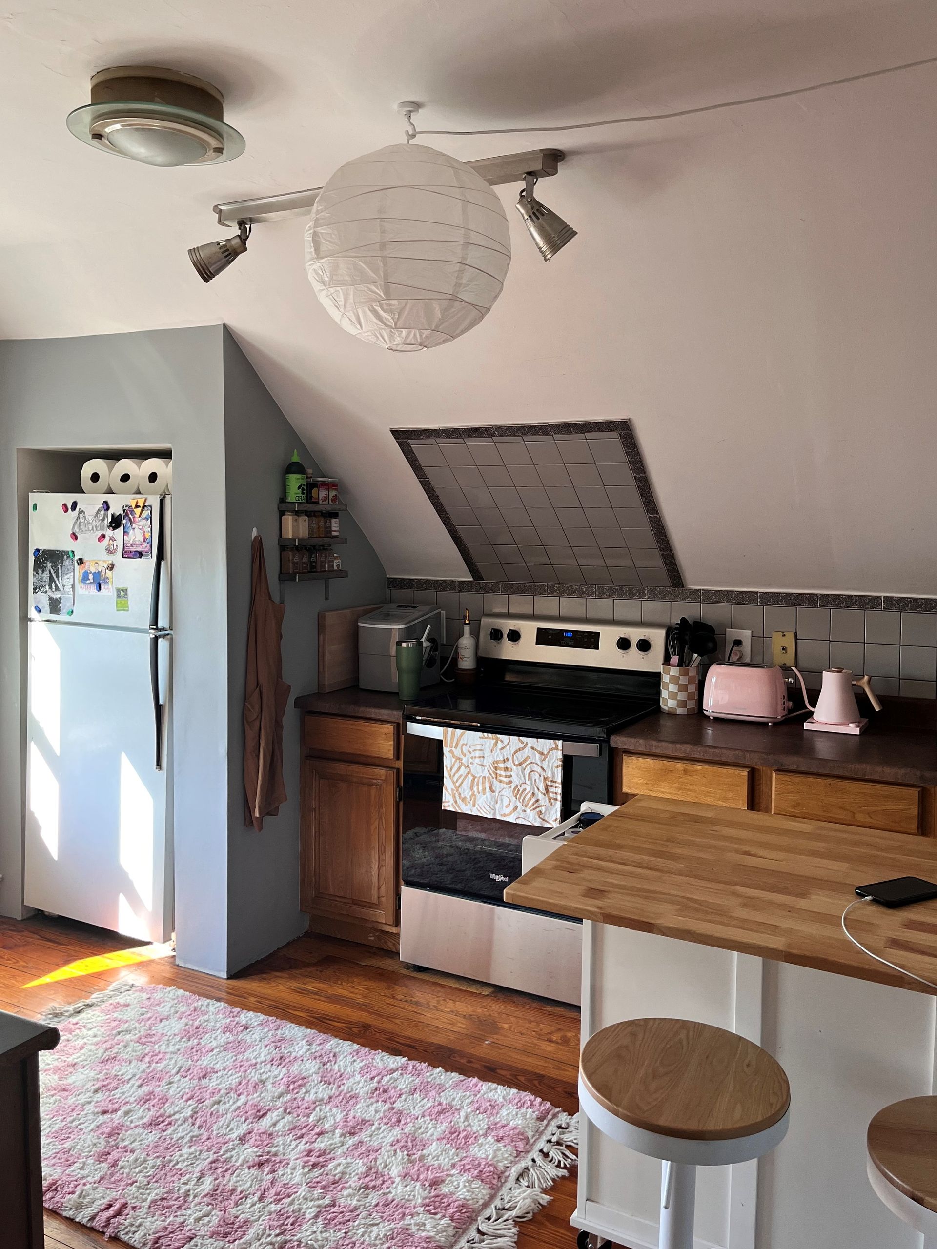 Dapur di apartemen Lexi