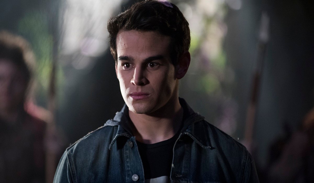 Chicago Fire Season 8 Casts Shadowhunters Star As New Firefighter ...