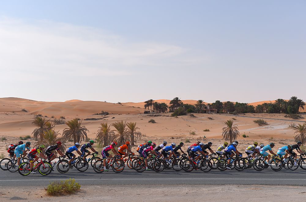 The peloton races stage 1 at 2016 Abu Dhabi Tour