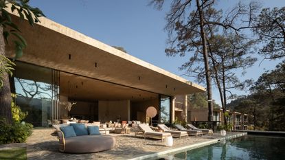 Rancho del Bosque, a brutalist Mexican house by Sordo Madaleno