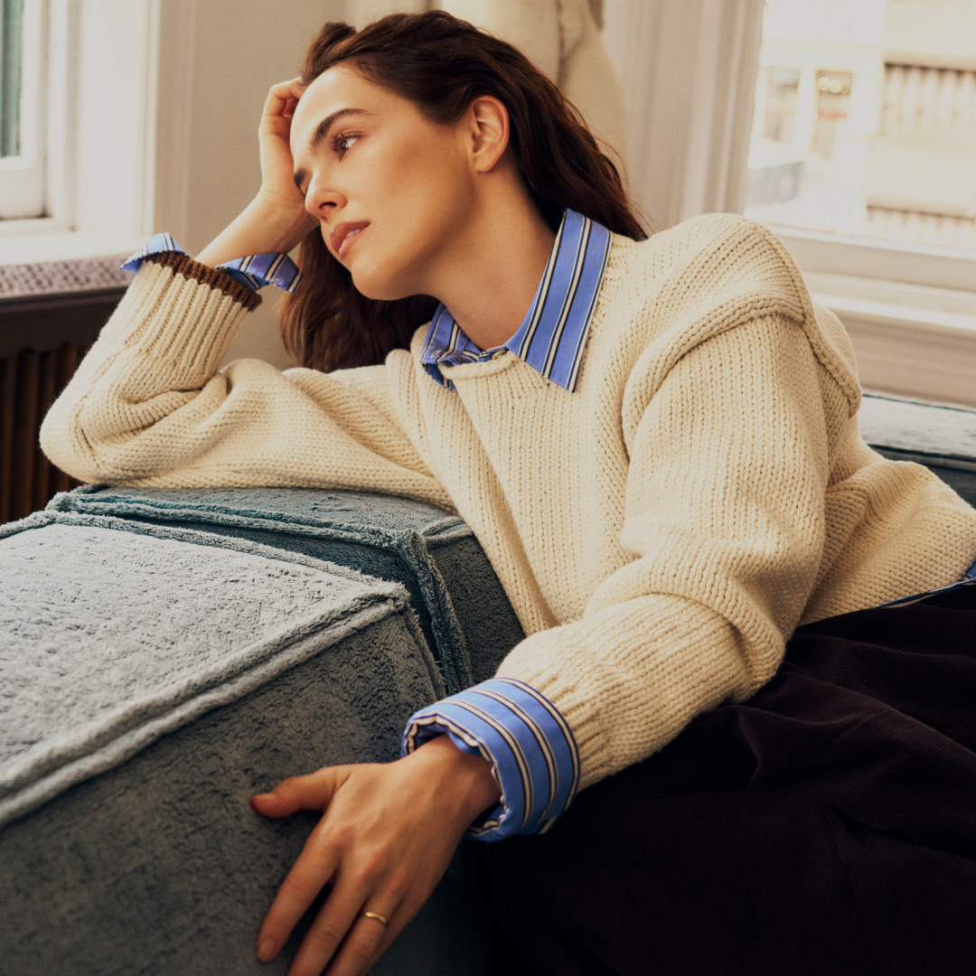 Zoey Deutch is the campaign star for the fashion collaboration between Banana Republic and La Ligne