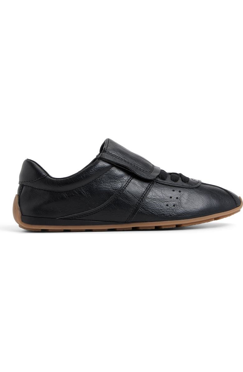 Forward Sneaker