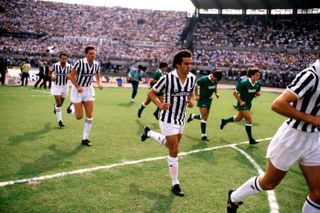 Michel Platini and Juventus teammates, 1985