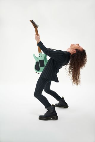 Marty Friedman playing in the Jackson Virtuoso Mega Shred clip