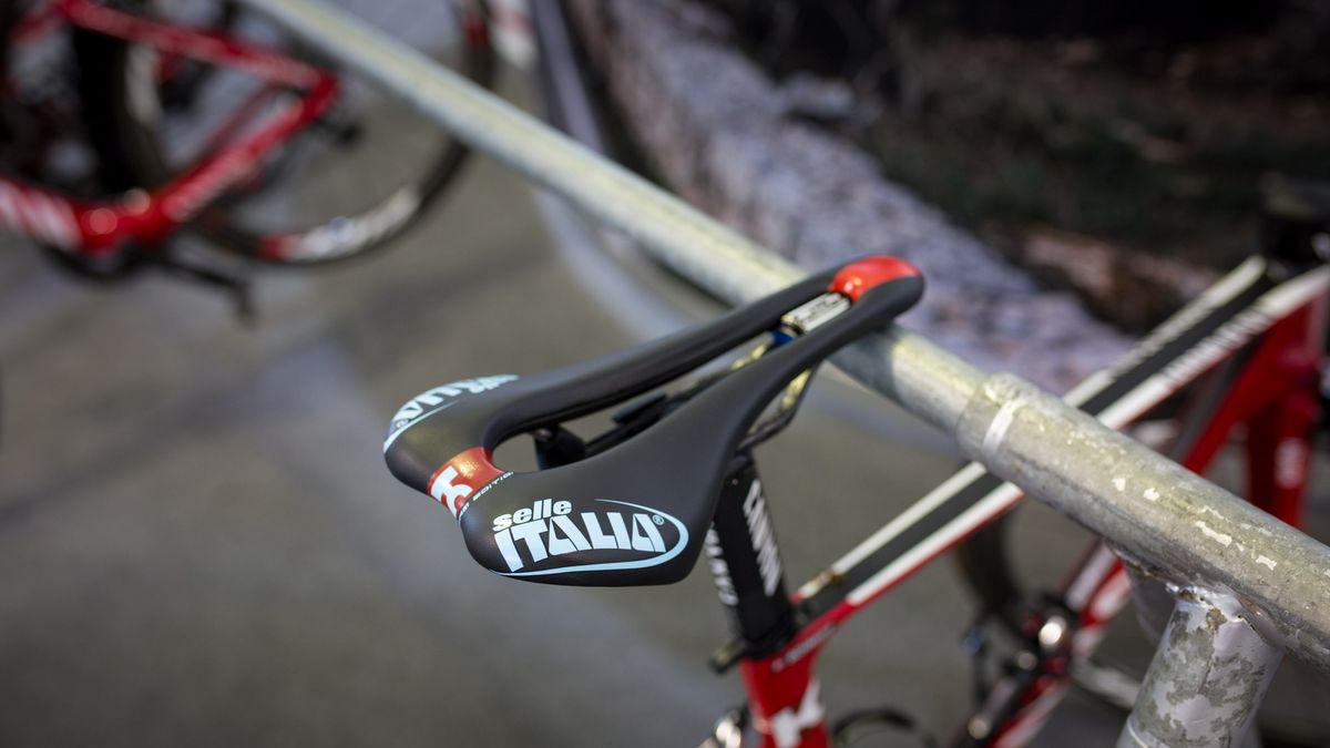 Katusha had custom red and baby blue Selle Italia saddles