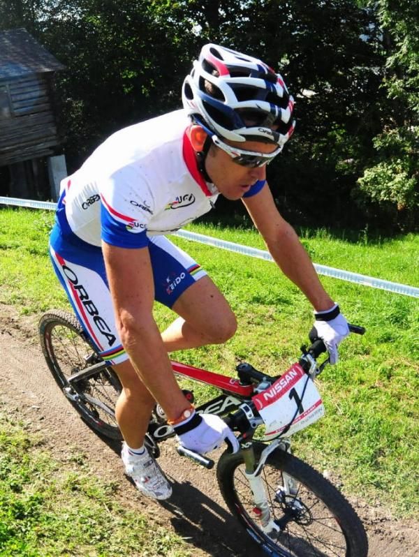 Julien Absalon (Orbea) seemed content to be riding 7th on lap one