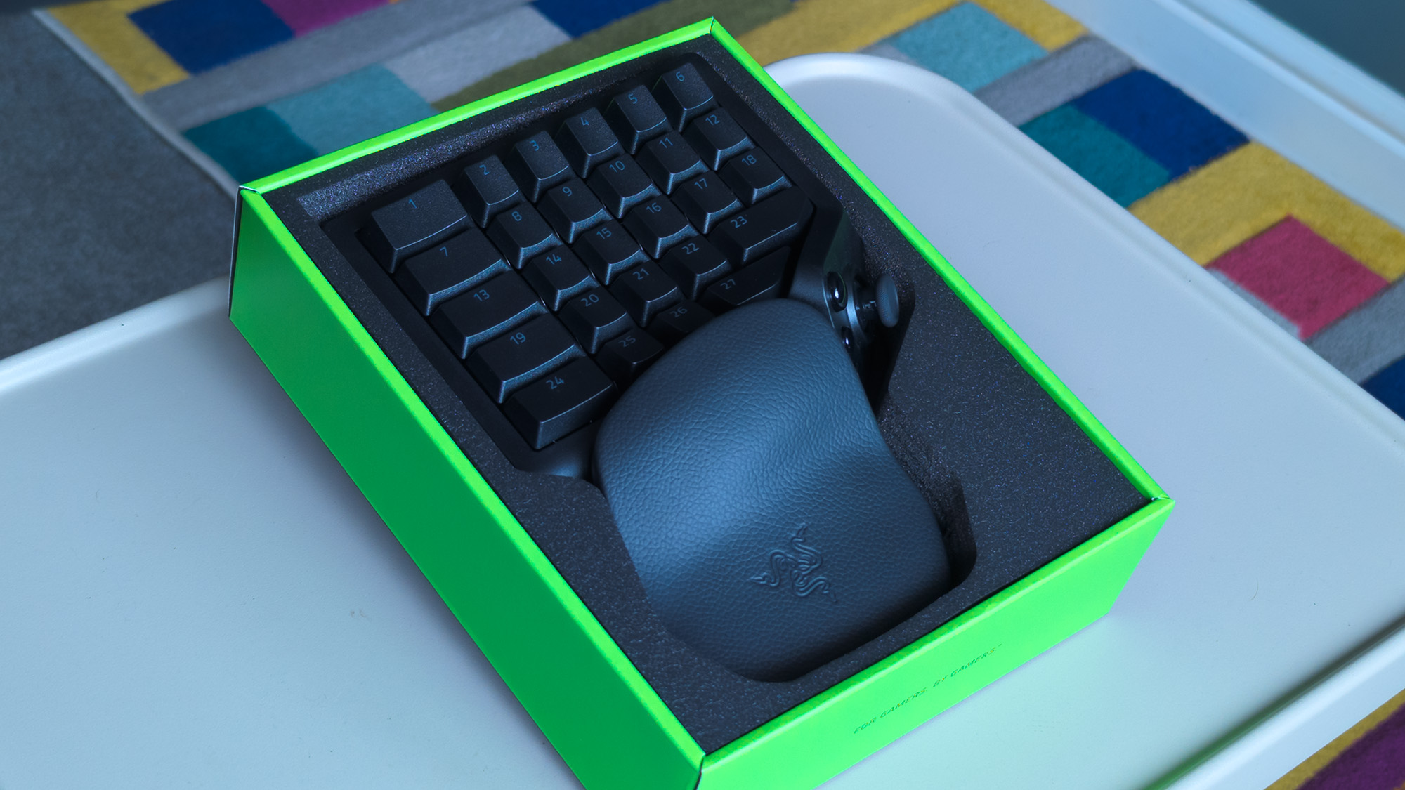 Razer Tartarus V2 Pro displayed in its green retail box