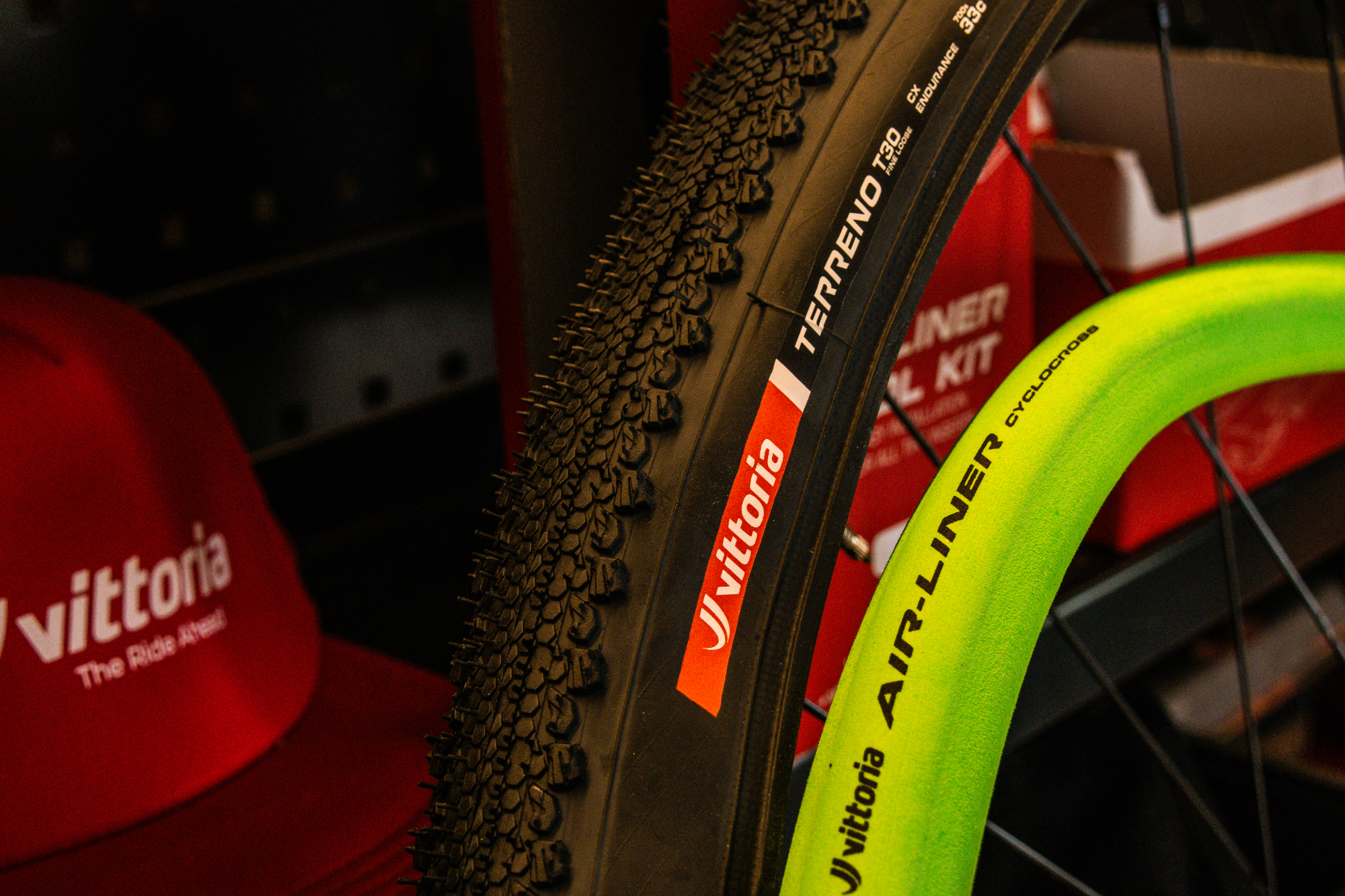 Vittorial Air Liner Cyclocross insert and Terreno T30 CX tyre