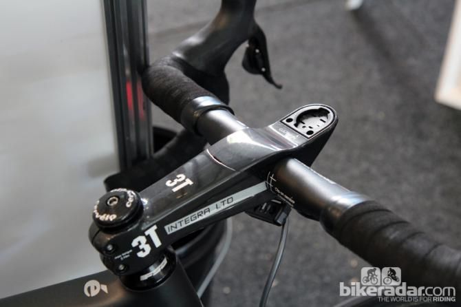 Other Garmin-Cerv&eacute;lo team riders, though, have 3T's sleeker Integra stem on hand with its integrated Garmin computer mount.