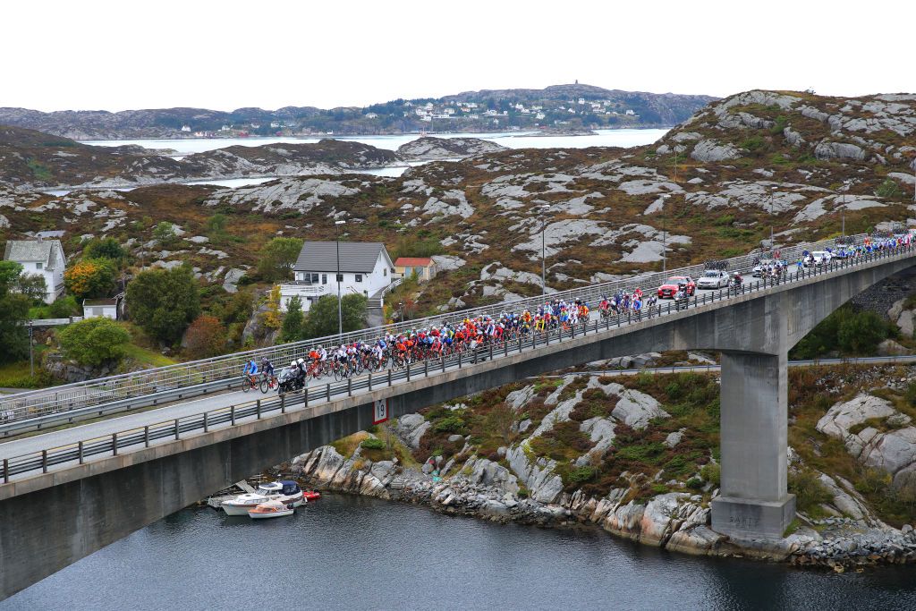 Cycling: 90th Road World Championships 2017 / Men Elite Road Race
Landscape / Peloton / Bridge /
Bergen - Bergen (276,5km) / RR / Bergen / RWC / &Acirc;&copy; Tim De Waele