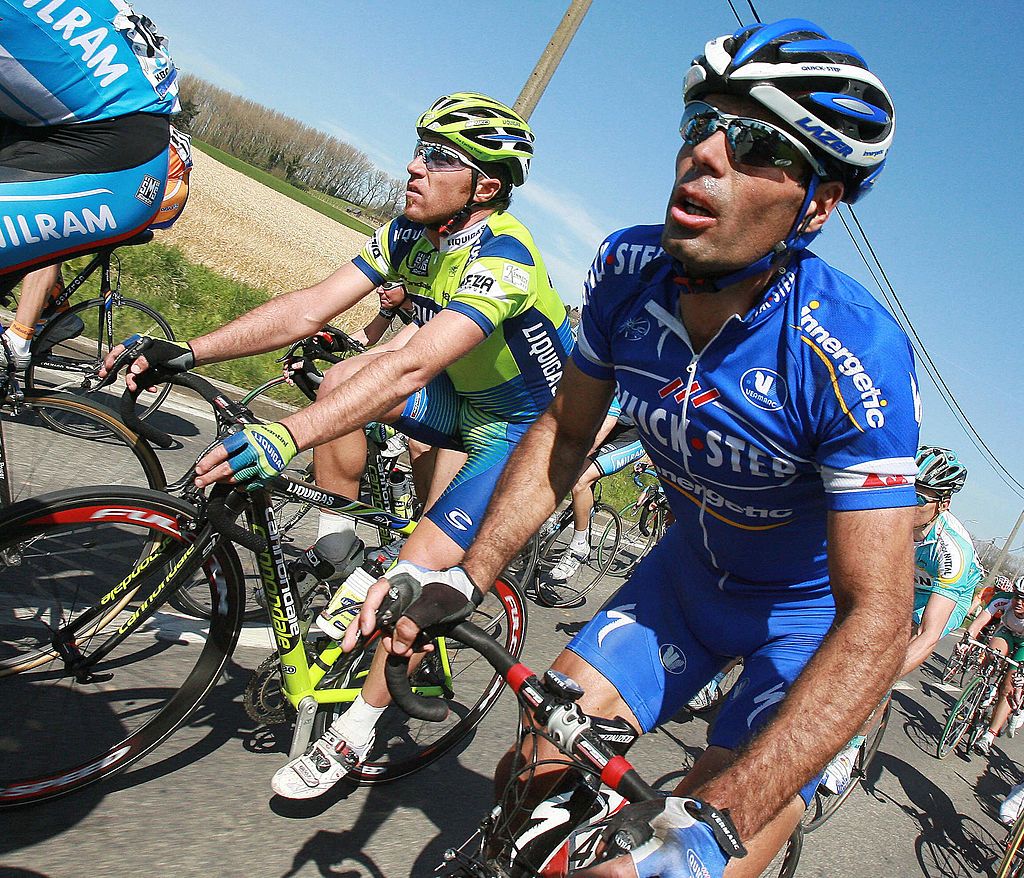 Liquigas&rsquo;s Luca Paolini rides his Cannondale SystemSix alongside Quick-Step&rsquo;s Peter Van Petegem at the 2007 Tour of Flanders