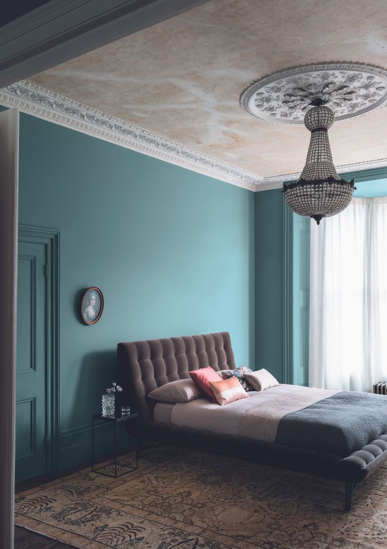 Should doors be painted the same color as walls?