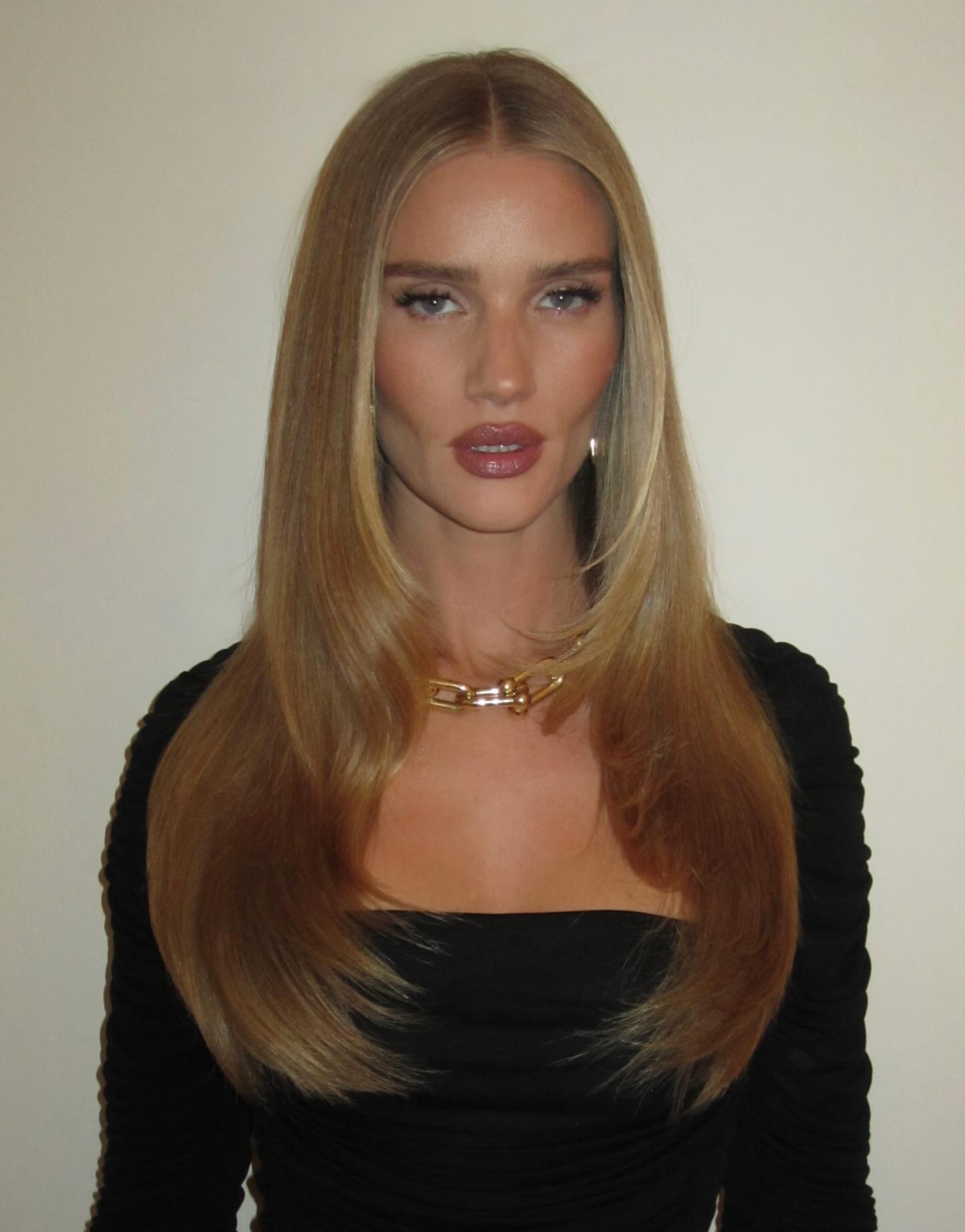 Rosie Huntington-Whiteley with long layers