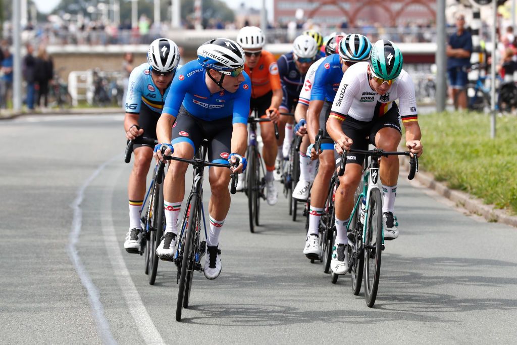 Elia Viviani and Pascal Ackermann in the breakaway