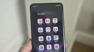 Xiaomi 14 Ultra näyttämässä Google-sovelluksia