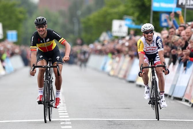 Boonen tops De Haes in a close sprint