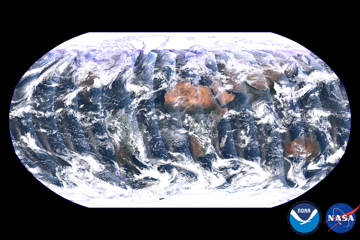 NOAA-21 衛星からの全景で地球は驚くほどに見えます。 ピクチャー