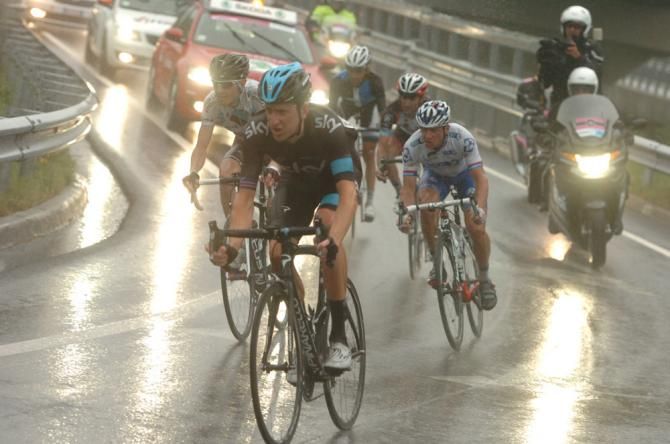 Bradley Wiggins (Sky) lost contact with the front group in the stage 4 finale