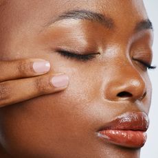 radiofrequency-microneedling-review-303430-1667412081885-square