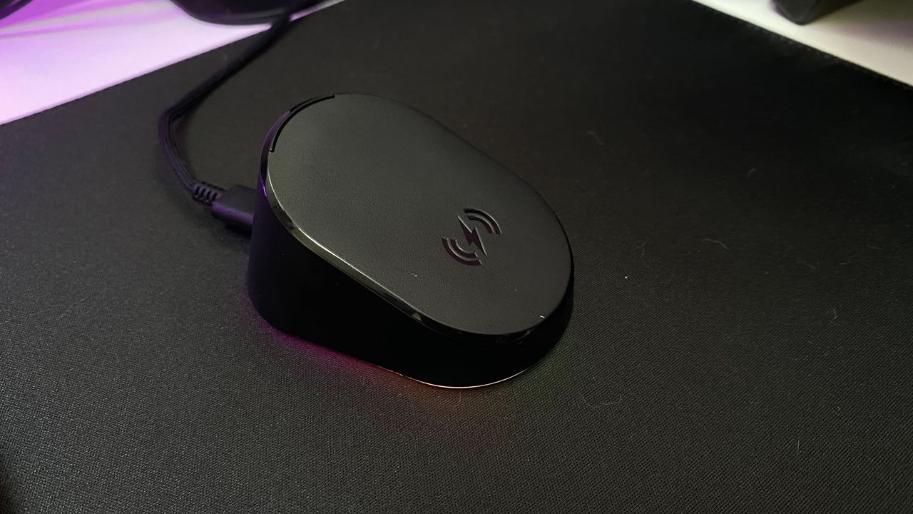 Razer Basilisk V3 Pro and the Mouse Dock Pro