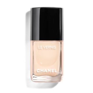 Chanel Le Vernis in shade White Silk 