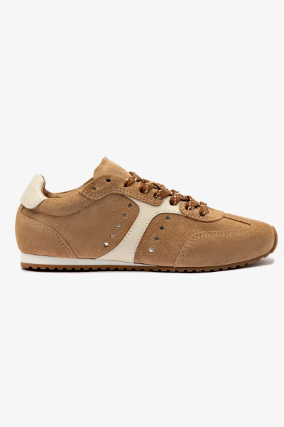 Larroud&amp;eacute;, Stella Sneaker in Peanut Suede