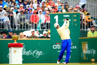 Anirban Lahiri tees off at the 2015 Presidents Cup