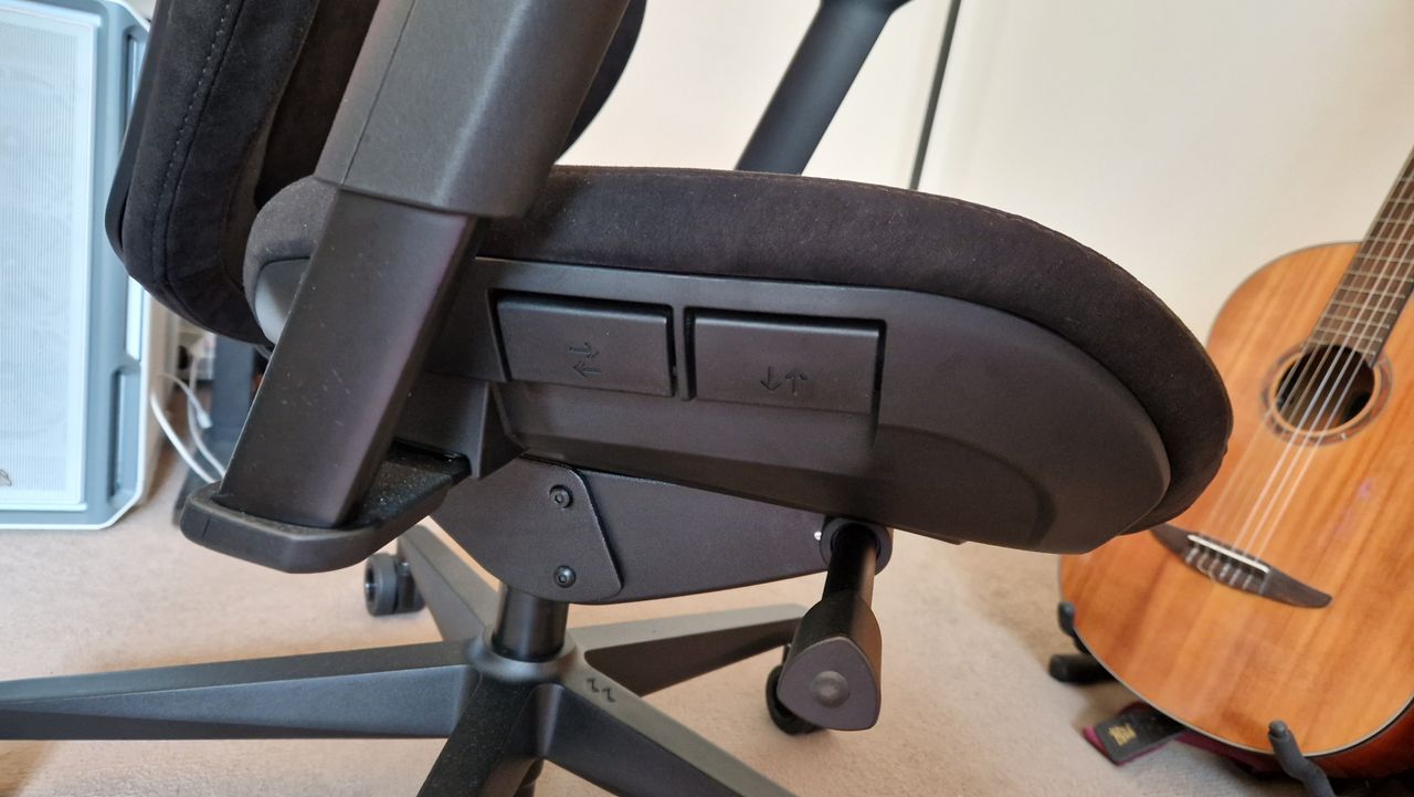 Fractal Refine's adjustability levers