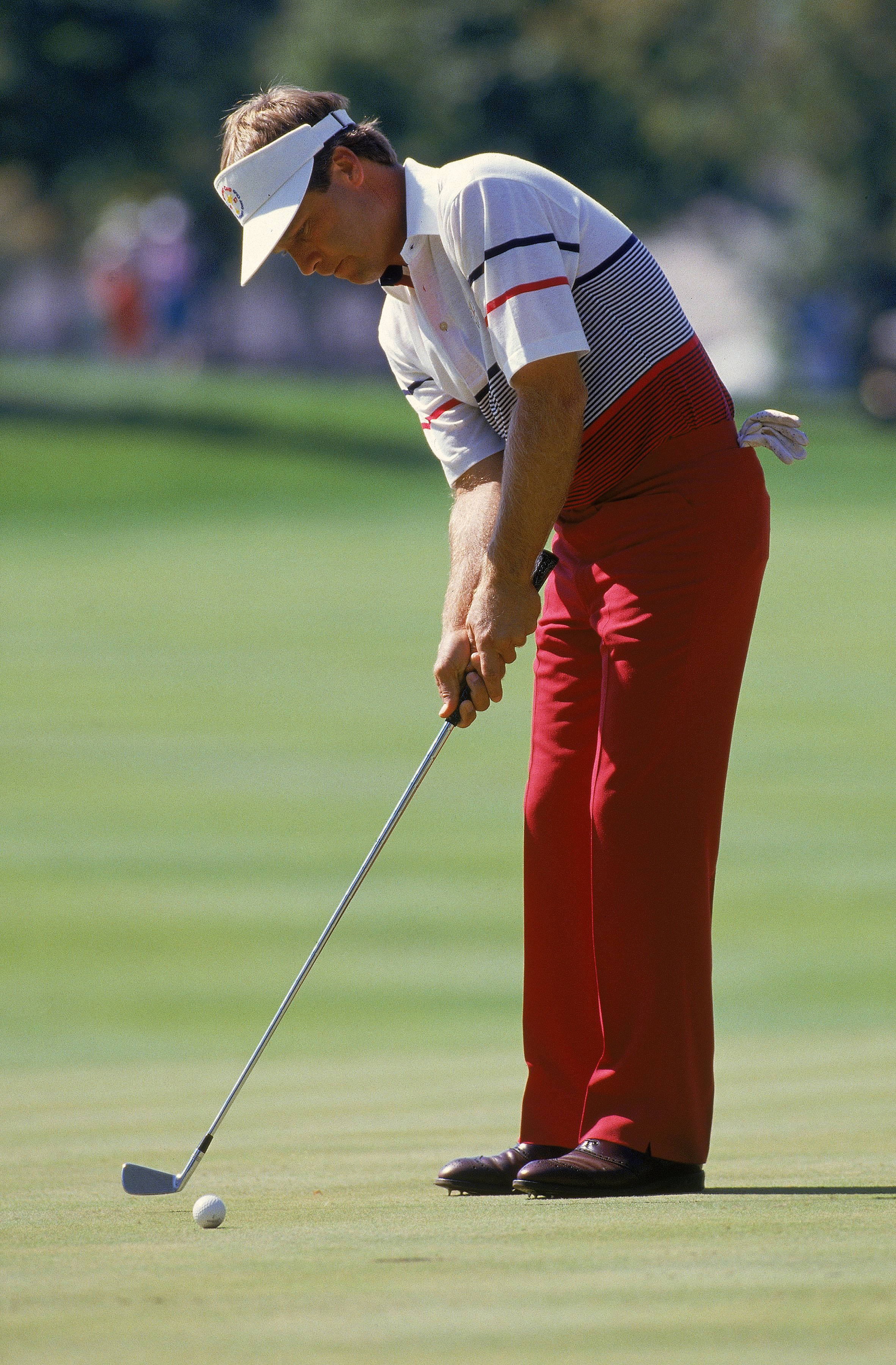 Ben Crenshaw putting with a 1-iron at the 1987 Ryder Cup
