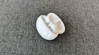 Huawei Freebuds 5i review: earbuds in open charging case