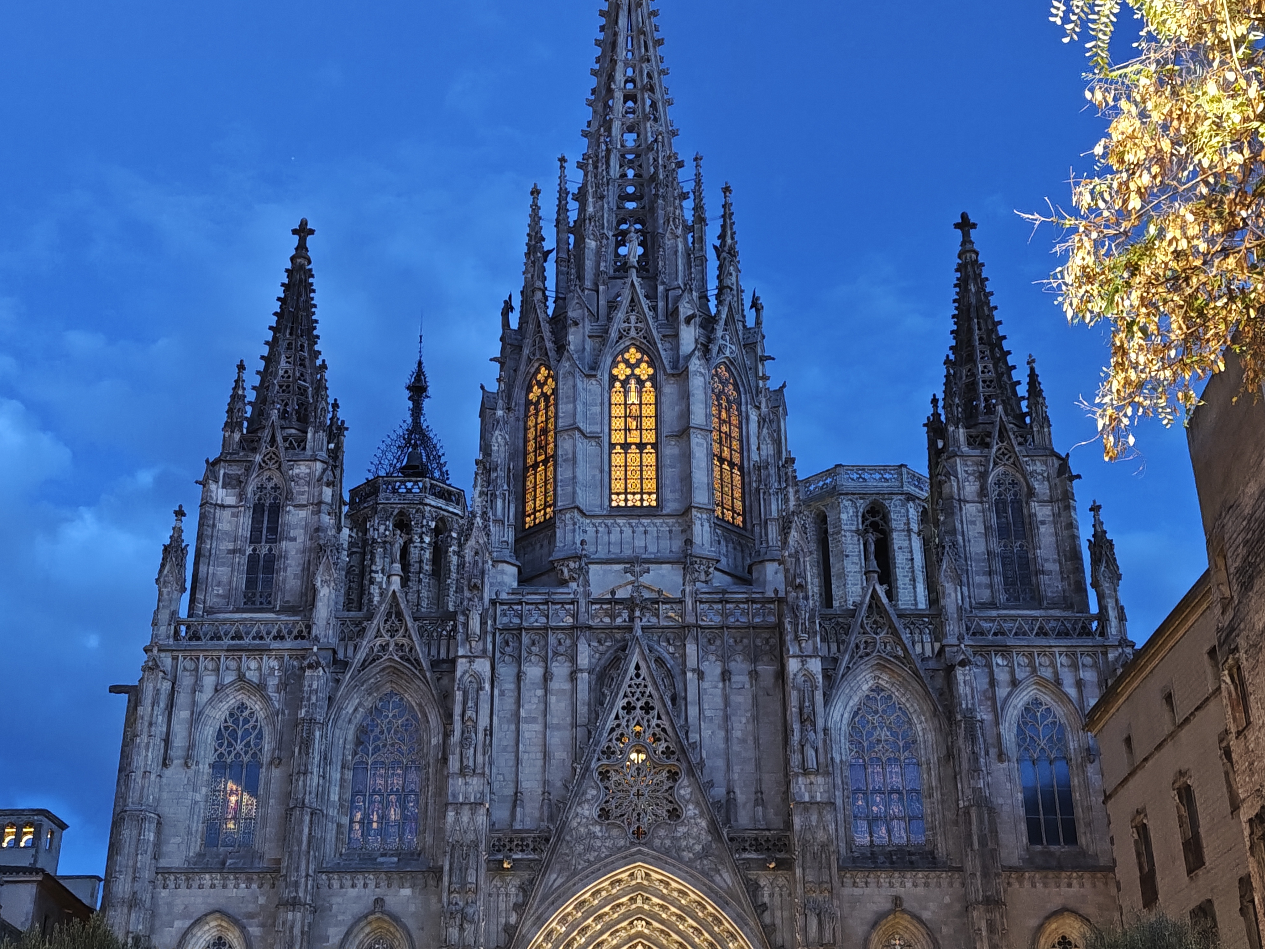 Xiaomi 14 camera sample 2x Barcelona cathedral
