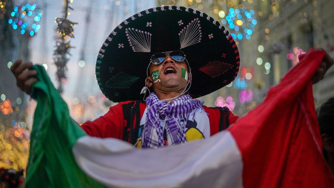 Mexico football fan