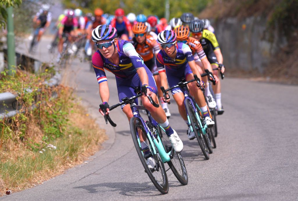 MADDALONI ITALY SEPTEMBER 17 Hannah Barnes of United Kingdom and Team Canyon SRAM Racing Katarzyna Niewiadoma of Poland and Team Canyon SRAM Racing during the 31st Giro dItalia Internazionale Femminile 2020 Stage 7 a 1125km stage from Nola to Maddaloni GiroRosaIccrea GiroRosa on September 17 2020 in Maddaloni Italy Photo by Luc ClaessenGetty Images