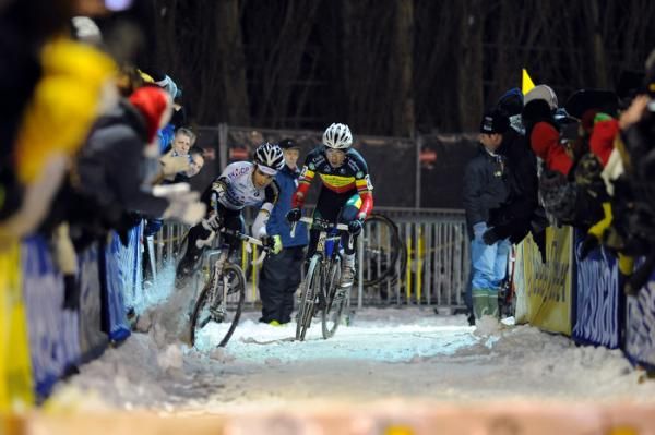 Niels Albert (BKCP - Powerplus) nearly crashes on a snowy corner.