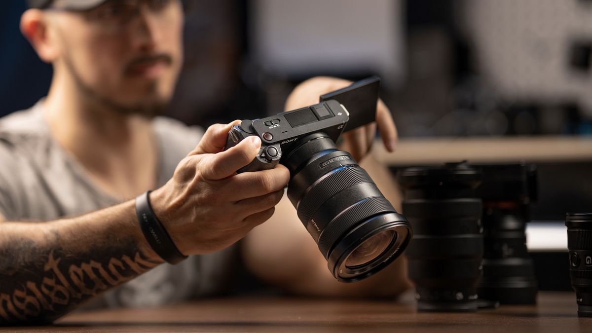 Sony just gave the world’s best vlogging camera two big free upgrades ...
