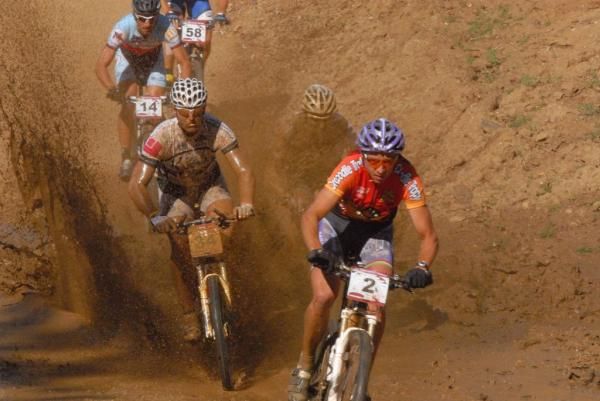 Mud treatment at the Crocodile Trophy 2010.