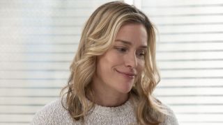 Piper Perabo guest stars on Grey's Anatomy Season 21.