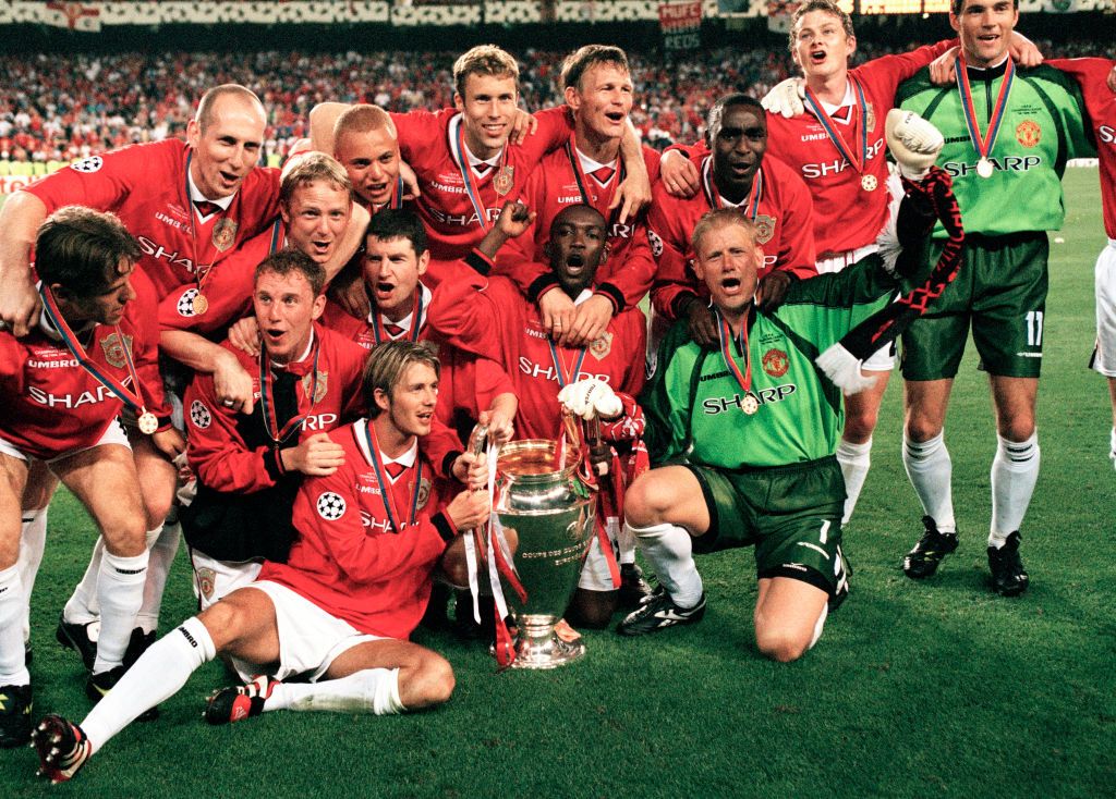 Manchester United win the treble in 1999