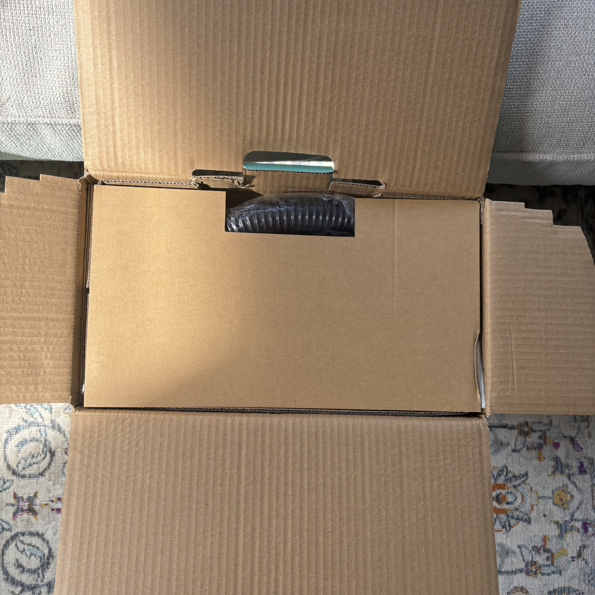 Beldray Spot Lift Pro Carpet Cleaner unboxing
