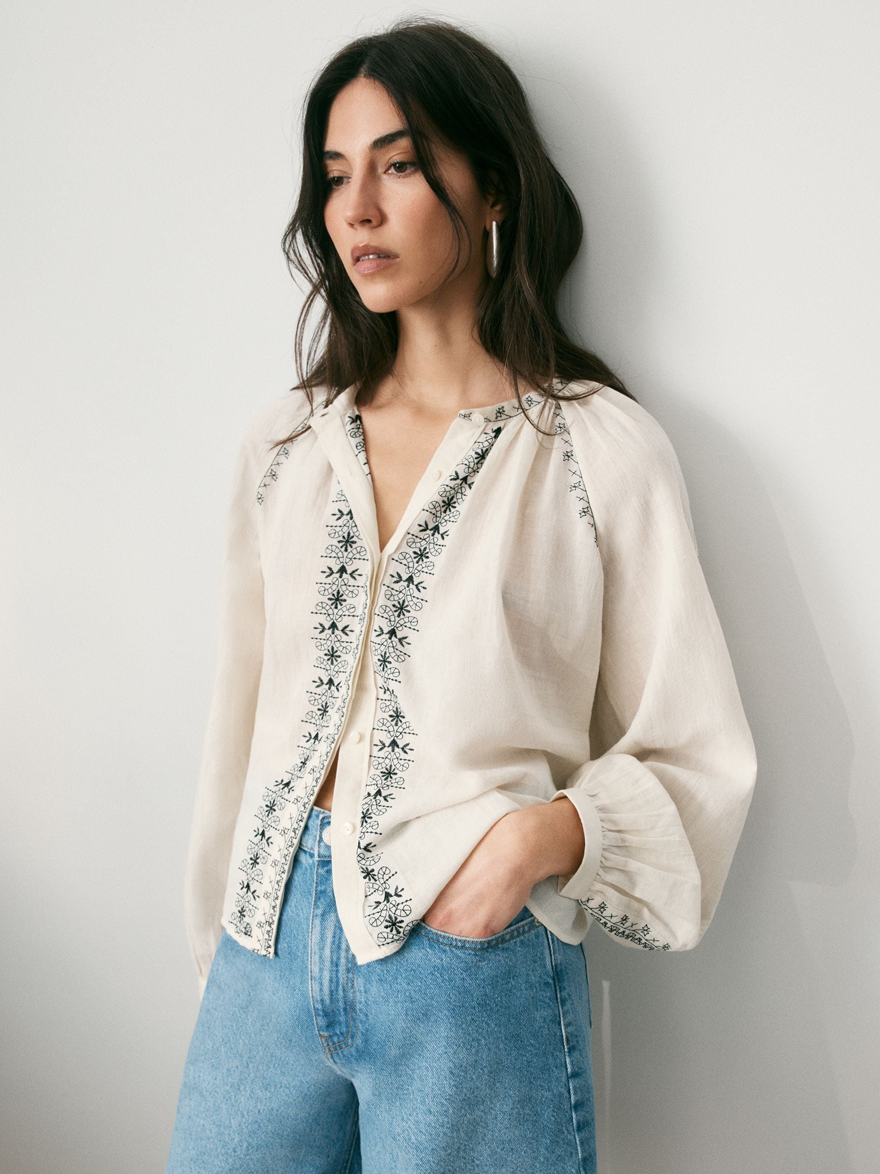 Bhoem Emreoidered Cotton White/black Blouse