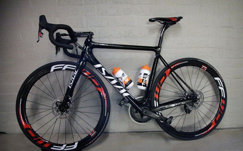 The 2016 Roompot Isaac bike equipped with SRAM HydroR disc brakes