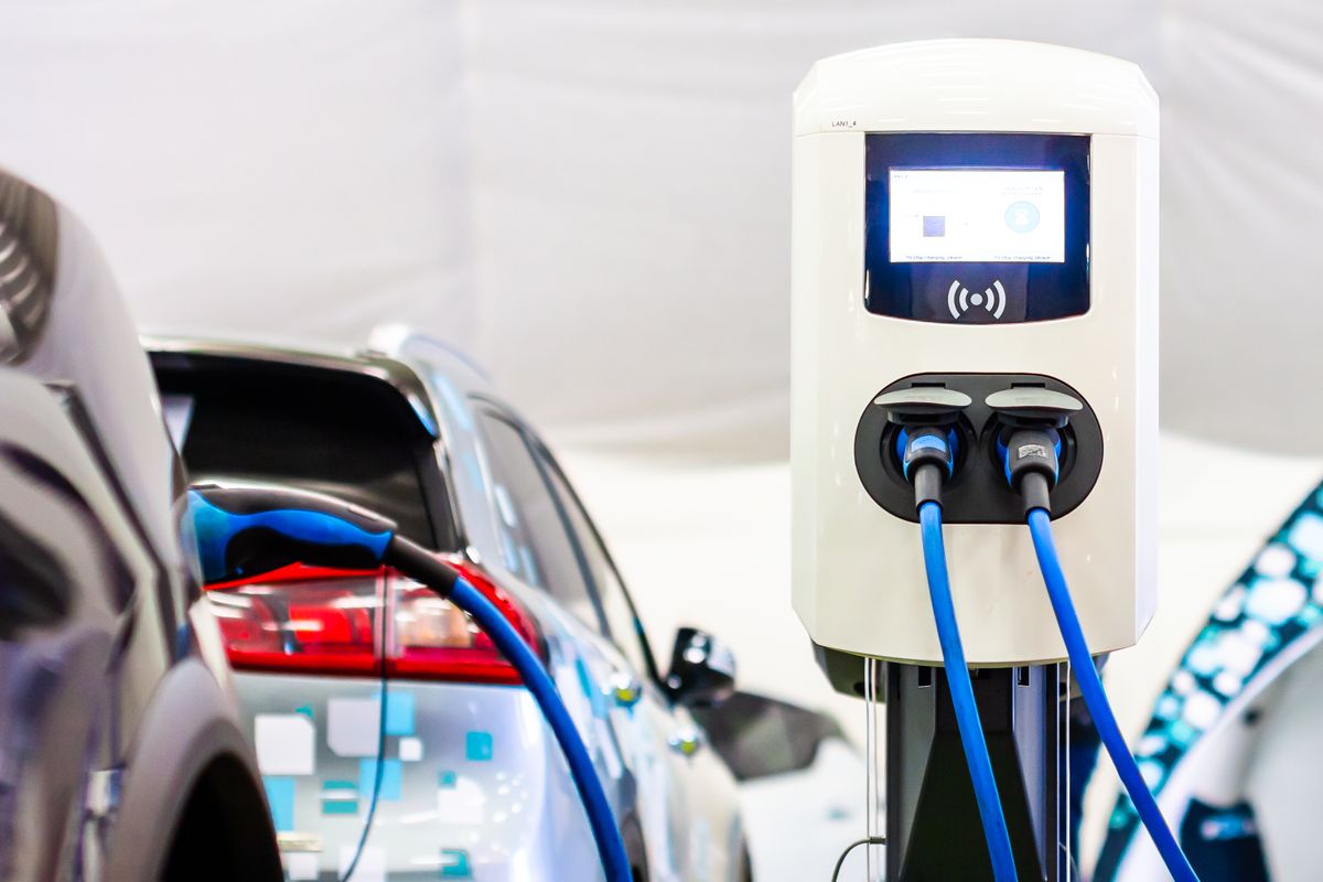 How to find free EV chargers near you
