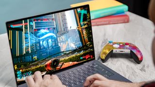 Cyberpunk 2077 running on the new Dell XPS 14