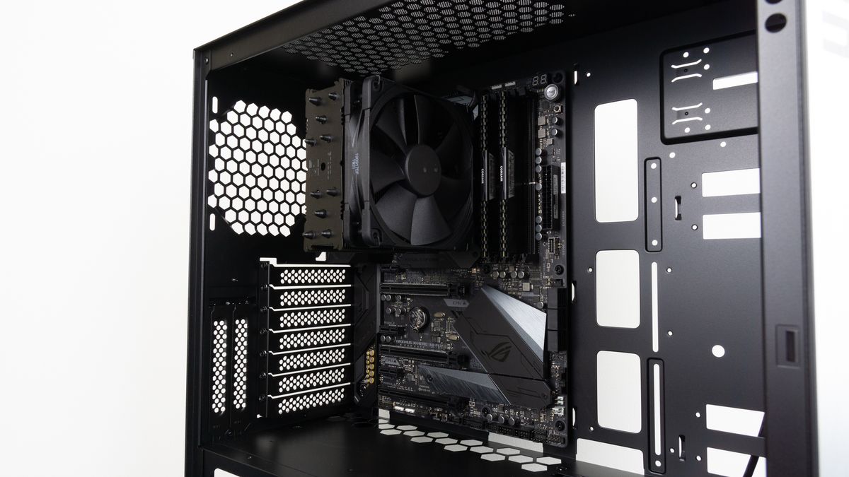 InWin 216
