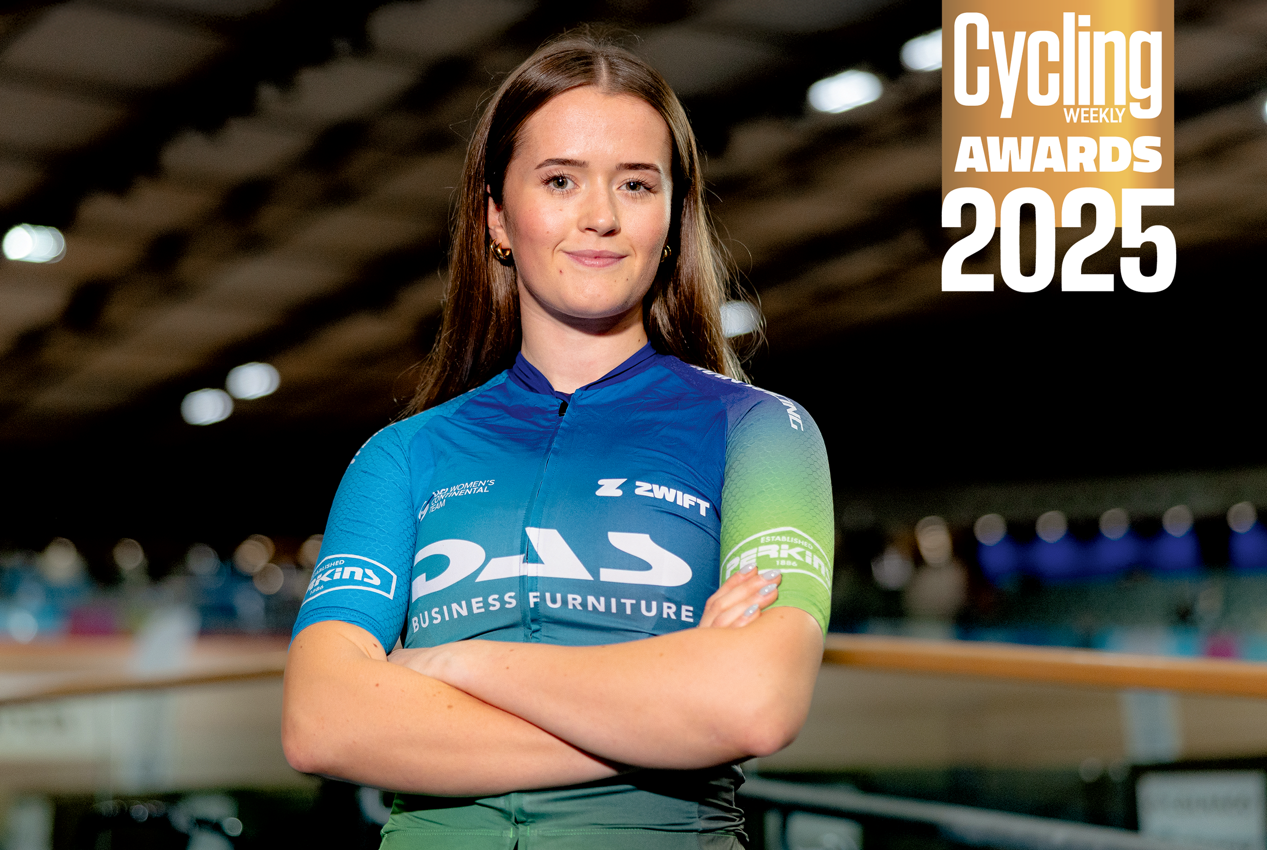 Robyn Clay in her DAS Hutchinson kit, which has a blue base and a green left arm