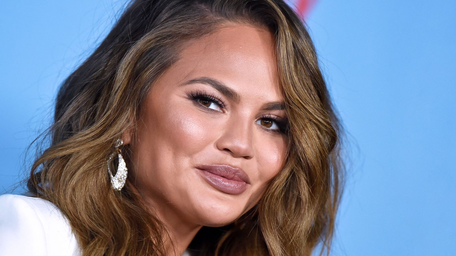 Chrissy Teigen's Major New Haircut And Color Looks Incredible | Marie ...