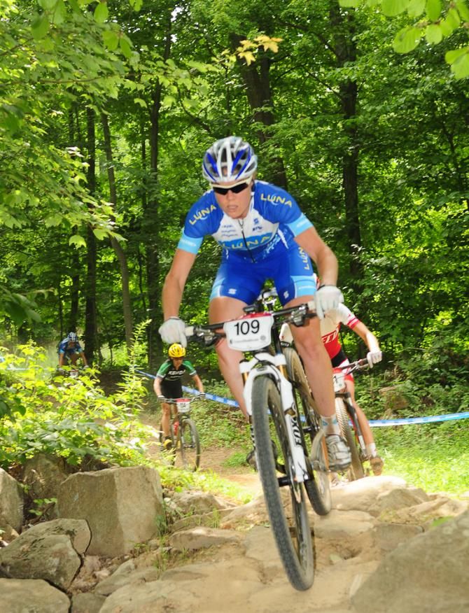 Georgia Gould (Luna Pro Team) chasing Chloe Woodruff early in the contest