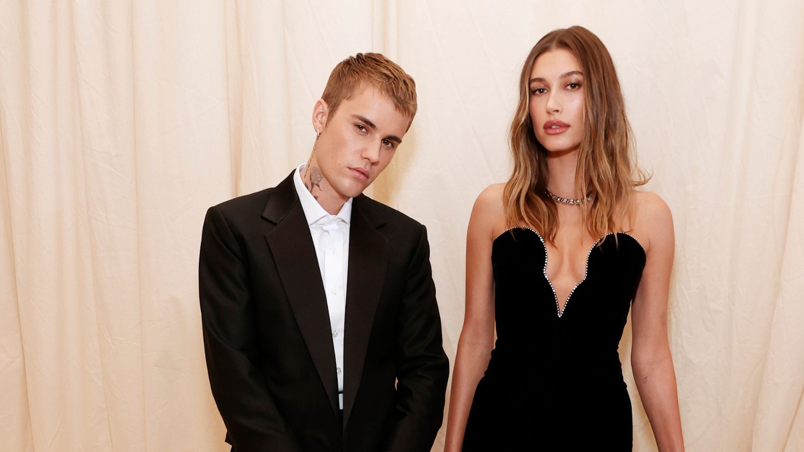 Justin & Hailey Bieber’s Minimalist Walls Exude Stealth Wealth