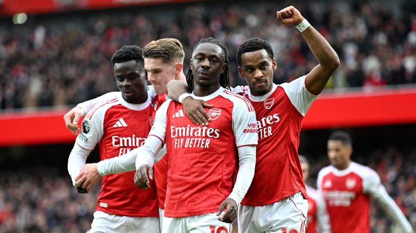 Eberechi Eze of Arsenal celebrates scoring his team&#039;s first goal with teammates Jurrien Timber, Viktor Gyoekeres and Bukayo Saka during the Premier League match between Arsenal and Crystal Palace at Emirates Stadium on October 26, 2025 in London, England. 